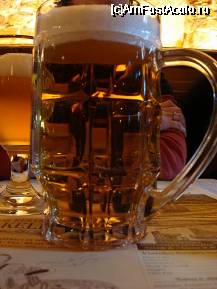 P10 [JAN-2008] bere...belgiana multa si tare...astia stiu de la 7-8% alcool in sus...