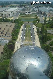 [P10] Vedere tot din Atomium cu cladirea Expozitiei de pe Platoul Heysel » foto by ileanaxperta*
 - 
<span class="allrVoted glyphicon glyphicon-heart hidden" id="av130666"></span>
<a class="m-l-10 hidden" id="sv130666" onclick="voting_Foto_DelVot(,130666,3768)" role="button">șterge vot <span class="glyphicon glyphicon-remove"></span></a>
<a id="v9130666" class=" c-red"  onclick="voting_Foto_SetVot(130666)" role="button"><span class="glyphicon glyphicon-heart-empty"></span> <b>LIKE</b> = Votează poza</a> <img class="hidden"  id="f130666W9" src="/imagini/loader.gif" border="0" /><span class="AjErrMes hidden" id="e130666ErM"></span>