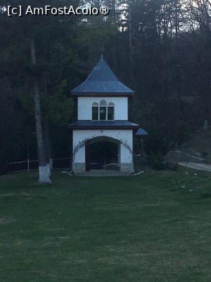 [P06] Clopotnița de la intrarea-n Mănăstire » foto by Yersinia Pestis
 - 
<span class="allrVoted glyphicon glyphicon-heart hidden" id="av1419664"></span>
<a class="m-l-10 hidden" id="sv1419664" onclick="voting_Foto_DelVot(,1419664,3780)" role="button">șterge vot <span class="glyphicon glyphicon-remove"></span></a>
<a id="v91419664" class=" c-red"  onclick="voting_Foto_SetVot(1419664)" role="button"><span class="glyphicon glyphicon-heart-empty"></span> <b>LIKE</b> = Votează poza</a> <img class="hidden"  id="f1419664W9" src="/imagini/loader.gif" border="0" /><span class="AjErrMes hidden" id="e1419664ErM"></span>