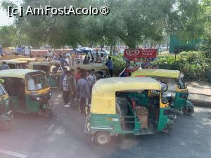 [P08] Cel mai comun mijloc de transport în India » foto by AZE
 - 
<span class="allrVoted glyphicon glyphicon-heart hidden" id="av1457254"></span>
<a class="m-l-10 hidden" id="sv1457254" onclick="voting_Foto_DelVot(,1457254,3794)" role="button">șterge vot <span class="glyphicon glyphicon-remove"></span></a>
<a id="v91457254" class=" c-red"  onclick="voting_Foto_SetVot(1457254)" role="button"><span class="glyphicon glyphicon-heart-empty"></span> <b>LIKE</b> = Votează poza</a> <img class="hidden"  id="f1457254W9" src="/imagini/loader.gif" border="0" /><span class="AjErrMes hidden" id="e1457254ErM"></span>