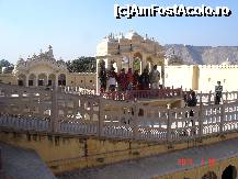 [P64] Jaipur - in Hawa Mahal » foto by andromeda
 - 
<span class="allrVoted glyphicon glyphicon-heart hidden" id="av322688"></span>
<a class="m-l-10 hidden" id="sv322688" onclick="voting_Foto_DelVot(,322688,3794)" role="button">șterge vot <span class="glyphicon glyphicon-remove"></span></a>
<a id="v9322688" class=" c-red"  onclick="voting_Foto_SetVot(322688)" role="button"><span class="glyphicon glyphicon-heart-empty"></span> <b>LIKE</b> = Votează poza</a> <img class="hidden"  id="f322688W9" src="/imagini/loader.gif" border="0" /><span class="AjErrMes hidden" id="e322688ErM"></span>