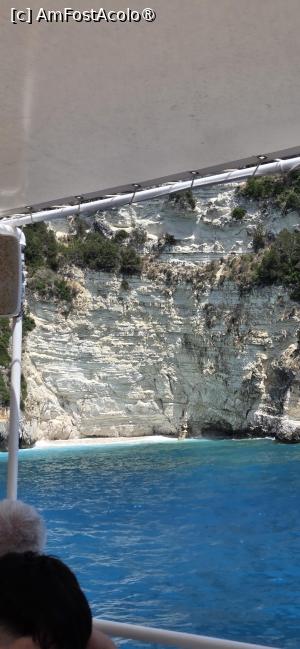 [P26] țărm din Paxos, numai cu barca se ajunge » foto by NobodyFE
 - 
<span class="allrVoted glyphicon glyphicon-heart hidden" id="av1538130"></span>
<a class="m-l-10 hidden" id="sv1538130" onclick="voting_Foto_DelVot(,1538130,3807)" role="button">șterge vot <span class="glyphicon glyphicon-remove"></span></a>
<a id="v91538130" class=" c-red"  onclick="voting_Foto_SetVot(1538130)" role="button"><span class="glyphicon glyphicon-heart-empty"></span> <b>LIKE</b> = Votează poza</a> <img class="hidden"  id="f1538130W9" src="/imagini/loader.gif" border="0" /><span class="AjErrMes hidden" id="e1538130ErM"></span>