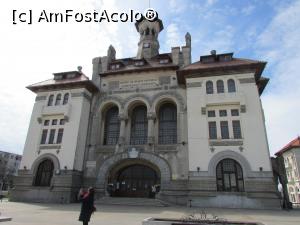 [P22] Muzeul de Istorie și Arheologie, vedere din față » foto by crismis
 - 
<span class="allrVoted glyphicon glyphicon-heart hidden" id="av848568"></span>
<a class="m-l-10 hidden" id="sv848568" onclick="voting_Foto_DelVot(,848568,3820)" role="button">șterge vot <span class="glyphicon glyphicon-remove"></span></a>
<a id="v9848568" class=" c-red"  onclick="voting_Foto_SetVot(848568)" role="button"><span class="glyphicon glyphicon-heart-empty"></span> <b>LIKE</b> = Votează poza</a> <img class="hidden"  id="f848568W9" src="/imagini/loader.gif" border="0" /><span class="AjErrMes hidden" id="e848568ErM"></span>