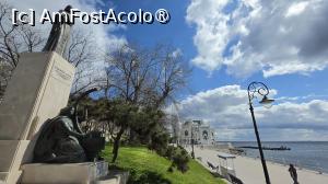 [P01] Statuia Reginei Elisabeta » foto by pepsi70ro
 - 
<span class="allrVoted glyphicon glyphicon-heart hidden" id="av1524373"></span>
<a class="m-l-10 hidden" id="sv1524373" onclick="voting_Foto_DelVot(,1524373,3820)" role="button">șterge vot <span class="glyphicon glyphicon-remove"></span></a>
<a id="v91524373" class=" c-red"  onclick="voting_Foto_SetVot(1524373)" role="button"><span class="glyphicon glyphicon-heart-empty"></span> <b>LIKE</b> = Votează poza</a> <img class="hidden"  id="f1524373W9" src="/imagini/loader.gif" border="0" /><span class="AjErrMes hidden" id="e1524373ErM"></span>