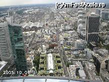 [P15] Imagine spre vest, de pe Main Tower. În stânga se vede gara, iar mai aproape, Skyper (154 m, 39 etaje), construit în 2005. În dreapta Frankfurter Büro Center (142 m, 40 etaje), construit în 1980 şi, mai în spate, DZ Bank Frankfurt, de 175 m . » foto by Costi
 - 
<span class="allrVoted glyphicon glyphicon-heart hidden" id="av26265"></span>
<a class="m-l-10 hidden" id="sv26265" onclick="voting_Foto_DelVot(,26265,3827)" role="button">șterge vot <span class="glyphicon glyphicon-remove"></span></a>
<a id="v926265" class=" c-red"  onclick="voting_Foto_SetVot(26265)" role="button"><span class="glyphicon glyphicon-heart-empty"></span> <b>LIKE</b> = Votează poza</a> <img class="hidden"  id="f26265W9" src="/imagini/loader.gif" border="0" /><span class="AjErrMes hidden" id="e26265ErM"></span>