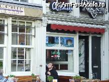P04 [OCT-2008] Amsterdam - un coffeeshop, unde am servit o cafea excelenta si unde se mai poate achizitiona si altceva...