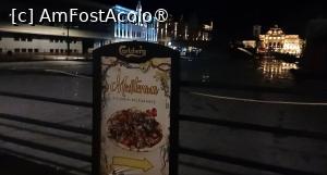 [P10] Restaurant Mediterana în nocturnă, Oradea, se vede primăria luminată galben » foto by Mioritik
 - 
<span class="allrVoted glyphicon glyphicon-heart hidden" id="av1398738"></span>
<a class="m-l-10 hidden" id="sv1398738" onclick="voting_Foto_DelVot(,1398738,3848)" role="button">șterge vot <span class="glyphicon glyphicon-remove"></span></a>
<a id="v91398738" class=" c-red"  onclick="voting_Foto_SetVot(1398738)" role="button"><span class="glyphicon glyphicon-heart-empty"></span> <b>LIKE</b> = Votează poza</a> <img class="hidden"  id="f1398738W9" src="/imagini/loader.gif" border="0" /><span class="AjErrMes hidden" id="e1398738ErM"></span>