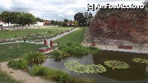 [P14] Oradea - Parcul Cetatii si Bastionul Rosu
Superbe alei cu mici lacuri acoperite de nuferi superbi » foto by Nicu Teusdea
 - 
<span class="allrVoted glyphicon glyphicon-heart hidden" id="av403465"></span>
<a class="m-l-10 hidden" id="sv403465" onclick="voting_Foto_DelVot(,403465,3848)" role="button">șterge vot <span class="glyphicon glyphicon-remove"></span></a>
<a id="v9403465" class=" c-red"  onclick="voting_Foto_SetVot(403465)" role="button"><span class="glyphicon glyphicon-heart-empty"></span> <b>LIKE</b> = Votează poza</a> <img class="hidden"  id="f403465W9" src="/imagini/loader.gif" border="0" /><span class="AjErrMes hidden" id="e403465ErM"></span>