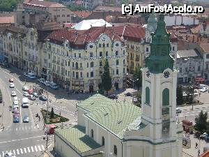 [P33] Oradea - Piața Uniri
Biserica Sf. Ladislau si Palatul Vulturul Negru in plan secund » foto by Nicu Teusdea
 - 
<span class="allrVoted glyphicon glyphicon-heart hidden" id="av403484"></span>
<a class="m-l-10 hidden" id="sv403484" onclick="voting_Foto_DelVot(,403484,3848)" role="button">șterge vot <span class="glyphicon glyphicon-remove"></span></a>
<a id="v9403484" class=" c-red"  onclick="voting_Foto_SetVot(403484)" role="button"><span class="glyphicon glyphicon-heart-empty"></span> <b>LIKE</b> = Votează poza</a> <img class="hidden"  id="f403484W9" src="/imagini/loader.gif" border="0" /><span class="AjErrMes hidden" id="e403484ErM"></span>