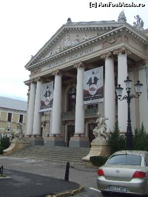 [P25] Intrare Teatrul Regina Maria Oradea » foto by amalia80
 - 
<span class="allrVoted glyphicon glyphicon-heart hidden" id="av651072"></span>
<a class="m-l-10 hidden" id="sv651072" onclick="voting_Foto_DelVot(,651072,3848)" role="button">șterge vot <span class="glyphicon glyphicon-remove"></span></a>
<a id="v9651072" class=" c-red"  onclick="voting_Foto_SetVot(651072)" role="button"><span class="glyphicon glyphicon-heart-empty"></span> <b>LIKE</b> = Votează poza</a> <img class="hidden"  id="f651072W9" src="/imagini/loader.gif" border="0" /><span class="AjErrMes hidden" id="e651072ErM"></span>