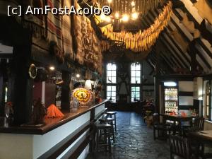 [P09] Slanic Prahova - Restaurant Grota Miresei » foto by mishu
 - 
<span class="allrVoted glyphicon glyphicon-heart hidden" id="av921923"></span>
<a class="m-l-10 hidden" id="sv921923" onclick="voting_Foto_DelVot(,921923,3878)" role="button">șterge vot <span class="glyphicon glyphicon-remove"></span></a>
<a id="v9921923" class=" c-red"  onclick="voting_Foto_SetVot(921923)" role="button"><span class="glyphicon glyphicon-heart-empty"></span> <b>LIKE</b> = Votează poza</a> <img class="hidden"  id="f921923W9" src="/imagini/loader.gif" border="0" /><span class="AjErrMes hidden" id="e921923ErM"></span>