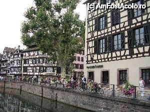 [P53] Strasbourg. Toată lumea este la plimbare.  » foto by doina_c24
 - 
<span class="allrVoted glyphicon glyphicon-heart hidden" id="av392252"></span>
<a class="m-l-10 hidden" id="sv392252" onclick="voting_Foto_DelVot(,392252,3883)" role="button">șterge vot <span class="glyphicon glyphicon-remove"></span></a>
<a id="v9392252" class=" c-red"  onclick="voting_Foto_SetVot(392252)" role="button"><span class="glyphicon glyphicon-heart-empty"></span> <b>LIKE</b> = Votează poza</a> <img class="hidden"  id="f392252W9" src="/imagini/loader.gif" border="0" /><span class="AjErrMes hidden" id="e392252ErM"></span>