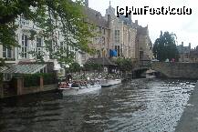 [P14] Noi la plimbare paerpedes prin Brugge, alti turisti pe canale cu vaporasul » foto by ileanaxperta*
 - 
<span class="allrVoted glyphicon glyphicon-heart hidden" id="av151585"></span>
<a class="m-l-10 hidden" id="sv151585" onclick="voting_Foto_DelVot(,151585,3901)" role="button">șterge vot <span class="glyphicon glyphicon-remove"></span></a>
<a id="v9151585" class=" c-red"  onclick="voting_Foto_SetVot(151585)" role="button"><span class="glyphicon glyphicon-heart-empty"></span> <b>LIKE</b> = Votează poza</a> <img class="hidden"  id="f151585W9" src="/imagini/loader.gif" border="0" /><span class="AjErrMes hidden" id="e151585ErM"></span>