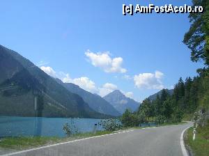 P01 [AUG-2011] SCHEIDEGG / Drumul spre Scheidegg şerpuieşte printre munţi şi lacuri. 