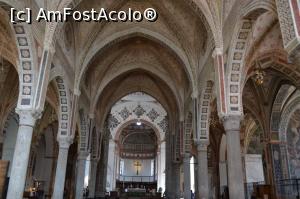 [P22] Basilica Santa Maria delle Grazie-interior » foto by Ricone
 - 
<span class="allrVoted glyphicon glyphicon-heart hidden" id="av866617"></span>
<a class="m-l-10 hidden" id="sv866617" onclick="voting_Foto_DelVot(,866617,3925)" role="button">șterge vot <span class="glyphicon glyphicon-remove"></span></a>
<a id="v9866617" class=" c-red"  onclick="voting_Foto_SetVot(866617)" role="button"><span class="glyphicon glyphicon-heart-empty"></span> <b>LIKE</b> = Votează poza</a> <img class="hidden"  id="f866617W9" src="/imagini/loader.gif" border="0" /><span class="AjErrMes hidden" id="e866617ErM"></span>