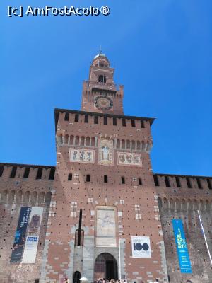 [P18] Exteriorul castelului Sforzesco » foto by mnn
 - 
<span class="allrVoted glyphicon glyphicon-heart hidden" id="av1539738"></span>
<a class="m-l-10 hidden" id="sv1539738" onclick="voting_Foto_DelVot(,1539738,3925)" role="button">șterge vot <span class="glyphicon glyphicon-remove"></span></a>
<a id="v91539738" class=" c-red"  onclick="voting_Foto_SetVot(1539738)" role="button"><span class="glyphicon glyphicon-heart-empty"></span> <b>LIKE</b> = Votează poza</a> <img class="hidden"  id="f1539738W9" src="/imagini/loader.gif" border="0" /><span class="AjErrMes hidden" id="e1539738ErM"></span>
