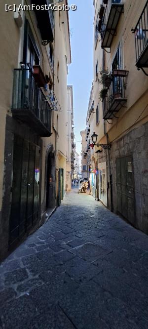 [P96] Salerno, stradă din centrul istoric » foto by irinad
 - 
<span class="allrVoted glyphicon glyphicon-heart hidden" id="av1536033"></span>
<a class="m-l-10 hidden" id="sv1536033" onclick="voting_Foto_DelVot(,1536033,3926)" role="button">șterge vot <span class="glyphicon glyphicon-remove"></span></a>
<a id="v91536033" class=" c-red"  onclick="voting_Foto_SetVot(1536033)" role="button"><span class="glyphicon glyphicon-heart-empty"></span> <b>LIKE</b> = Votează poza</a> <img class="hidden"  id="f1536033W9" src="/imagini/loader.gif" border="0" /><span class="AjErrMes hidden" id="e1536033ErM"></span>