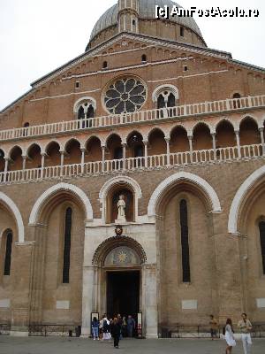 P14 [SEP-2012] Italia - Padova - Bazilica San Antonio, intrarea principala. 