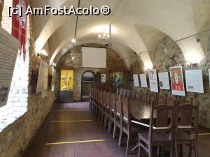 [P06] Sala de sfat si judecata, unde se adunau boierii, dregatorii si parcalabii, alaturi de domnitor » foto by geani anto
 - 
<span class="allrVoted glyphicon glyphicon-heart hidden" id="av1193307"></span>
<a class="m-l-10 hidden" id="sv1193307" onclick="voting_Foto_DelVot(,1193307,3934)" role="button">șterge vot <span class="glyphicon glyphicon-remove"></span></a>
<a id="v91193307" class=" c-red"  onclick="voting_Foto_SetVot(1193307)" role="button"><span class="glyphicon glyphicon-heart-empty"></span> <b>LIKE</b> = Votează poza</a> <img class="hidden"  id="f1193307W9" src="/imagini/loader.gif" border="0" /><span class="AjErrMes hidden" id="e1193307ErM"></span>