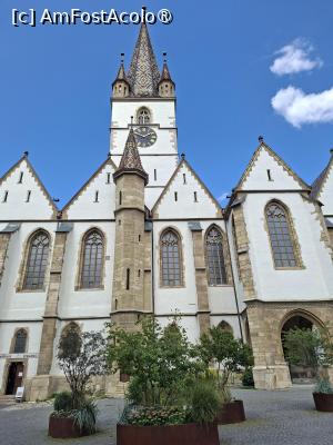 [P59] Piața Huet - Catedrala Evanghelică » foto by Carmen Ion
 - 
<span class="allrVoted glyphicon glyphicon-heart hidden" id="av1513636"></span>
<a class="m-l-10 hidden" id="sv1513636" onclick="voting_Foto_DelVot(,1513636,3936)" role="button">șterge vot <span class="glyphicon glyphicon-remove"></span></a>
<a id="v91513636" class=" c-red"  onclick="voting_Foto_SetVot(1513636)" role="button"><span class="glyphicon glyphicon-heart-empty"></span> <b>LIKE</b> = Votează poza</a> <img class="hidden"  id="f1513636W9" src="/imagini/loader.gif" border="0" /><span class="AjErrMes hidden" id="e1513636ErM"></span>