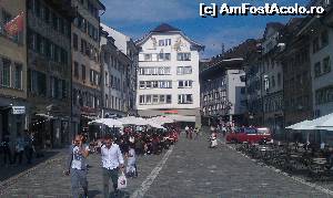 [P07] Muhlenplatz din orașul  Lucerna, Elveția, încunjurată de terase, magazine și restaurante. » foto by traian.leuca †
 - 
<span class="allrVoted glyphicon glyphicon-heart hidden" id="av603590"></span>
<a class="m-l-10 hidden" id="sv603590" onclick="voting_Foto_DelVot(,603590,3962)" role="button">șterge vot <span class="glyphicon glyphicon-remove"></span></a>
<a id="v9603590" class=" c-red"  onclick="voting_Foto_SetVot(603590)" role="button"><span class="glyphicon glyphicon-heart-empty"></span> <b>LIKE</b> = Votează poza</a> <img class="hidden"  id="f603590W9" src="/imagini/loader.gif" border="0" /><span class="AjErrMes hidden" id="e603590ErM"></span>