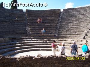 [P12] amfiteatru in Pompei...  » foto by Tomi si Lili
 - 
<span class="allrVoted glyphicon glyphicon-heart hidden" id="av721947"></span>
<a class="m-l-10 hidden" id="sv721947" onclick="voting_Foto_DelVot(,721947,3976)" role="button">șterge vot <span class="glyphicon glyphicon-remove"></span></a>
<a id="v9721947" class=" c-red"  onclick="voting_Foto_SetVot(721947)" role="button"><span class="glyphicon glyphicon-heart-empty"></span> <b>LIKE</b> = Votează poza</a> <img class="hidden"  id="f721947W9" src="/imagini/loader.gif" border="0" /><span class="AjErrMes hidden" id="e721947ErM"></span>