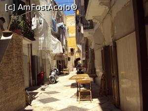 [P13] Arco Basso, strada din Barivecchia unde gospodinele prepara la vedere orecchiette si taralli.  » foto by Carmen Ion
 - 
<span class="allrVoted glyphicon glyphicon-heart hidden" id="av753498"></span>
<a class="m-l-10 hidden" id="sv753498" onclick="voting_Foto_DelVot(,753498,3993)" role="button">șterge vot <span class="glyphicon glyphicon-remove"></span></a>
<a id="v9753498" class=" c-red"  onclick="voting_Foto_SetVot(753498)" role="button"><span class="glyphicon glyphicon-heart-empty"></span> <b>LIKE</b> = Votează poza</a> <img class="hidden"  id="f753498W9" src="/imagini/loader.gif" border="0" /><span class="AjErrMes hidden" id="e753498ErM"></span>