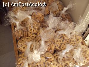 [P16] Taralli ambalate si pregatite de vanzare in Arco Basso.  » foto by Carmen Ion
 - 
<span class="allrVoted glyphicon glyphicon-heart hidden" id="av753501"></span>
<a class="m-l-10 hidden" id="sv753501" onclick="voting_Foto_DelVot(,753501,3993)" role="button">șterge vot <span class="glyphicon glyphicon-remove"></span></a>
<a id="v9753501" class=" c-red"  onclick="voting_Foto_SetVot(753501)" role="button"><span class="glyphicon glyphicon-heart-empty"></span> <b>LIKE</b> = Votează poza</a> <img class="hidden"  id="f753501W9" src="/imagini/loader.gif" border="0" /><span class="AjErrMes hidden" id="e753501ErM"></span>