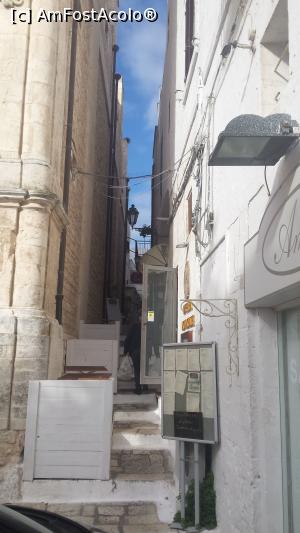 [P30] Ostuni » foto by Chloe
 - 
<span class="allrVoted glyphicon glyphicon-heart hidden" id="av803689"></span>
<a class="m-l-10 hidden" id="sv803689" onclick="voting_Foto_DelVot(,803689,3993)" role="button">șterge vot <span class="glyphicon glyphicon-remove"></span></a>
<a id="v9803689" class=" c-red"  onclick="voting_Foto_SetVot(803689)" role="button"><span class="glyphicon glyphicon-heart-empty"></span> <b>LIKE</b> = Votează poza</a> <img class="hidden"  id="f803689W9" src="/imagini/loader.gif" border="0" /><span class="AjErrMes hidden" id="e803689ErM"></span>