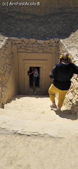 [P18] 18. Ne mutăm în mormântul lui Mesu Isis, probabil o preoteasă locală. » foto by msnd
 - 
<span class="allrVoted glyphicon glyphicon-heart hidden" id="av1506131"></span>
<a class="m-l-10 hidden" id="sv1506131" onclick="voting_Foto_DelVot(,1506131,3997)" role="button">șterge vot <span class="glyphicon glyphicon-remove"></span></a>
<a id="v91506131" class=" c-red"  onclick="voting_Foto_SetVot(1506131)" role="button"><span class="glyphicon glyphicon-heart-empty"></span> <b>LIKE</b> = Votează poza</a> <img class="hidden"  id="f1506131W9" src="/imagini/loader.gif" border="0" /><span class="AjErrMes hidden" id="e1506131ErM"></span>