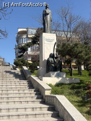 [P04] Carmen Sylva - regina poetă » foto by nicole33
 - 
<span class="allrVoted glyphicon glyphicon-heart hidden" id="av1525458"></span>
<a class="m-l-10 hidden" id="sv1525458" onclick="voting_Foto_DelVot(,1525458,4001)" role="button">șterge vot <span class="glyphicon glyphicon-remove"></span></a>
<a id="v91525458" class=" c-red"  onclick="voting_Foto_SetVot(1525458)" role="button"><span class="glyphicon glyphicon-heart-empty"></span> <b>LIKE</b> = Votează poza</a> <img class="hidden"  id="f1525458W9" src="/imagini/loader.gif" border="0" /><span class="AjErrMes hidden" id="e1525458ErM"></span>