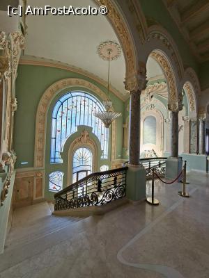 [P47] Constanța, Cazinoul, coborâm, se vede frumosul vitraliu » foto by mprofeanu
 - 
<span class="allrVoted glyphicon glyphicon-heart hidden" id="av1509468"></span>
<a class="m-l-10 hidden" id="sv1509468" onclick="voting_Foto_DelVot(,1509468,4001)" role="button">șterge vot <span class="glyphicon glyphicon-remove"></span></a>
<a id="v91509468" class=" c-red"  onclick="voting_Foto_SetVot(1509468)" role="button"><span class="glyphicon glyphicon-heart-empty"></span> <b>LIKE</b> = Votează poza</a> <img class="hidden"  id="f1509468W9" src="/imagini/loader.gif" border="0" /><span class="AjErrMes hidden" id="e1509468ErM"></span>