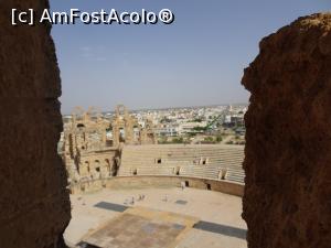 P32 [JUN-2019] Amfiteatrul din El Jem - vedere de sus cu arena şi scena