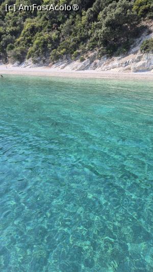[P20] Ithaka - plaja Gidaki » foto by ANILU
 - 
<span class="allrVoted glyphicon glyphicon-heart hidden" id="av1547833"></span>
<a class="m-l-10 hidden" id="sv1547833" onclick="voting_Foto_DelVot(,1547833,4061)" role="button">șterge vot <span class="glyphicon glyphicon-remove"></span></a>
<a id="v91547833" class=" c-red"  onclick="voting_Foto_SetVot(1547833)" role="button"><span class="glyphicon glyphicon-heart-empty"></span> <b>LIKE</b> = Votează poza</a> <img class="hidden"  id="f1547833W9" src="/imagini/loader.gif" border="0" /><span class="AjErrMes hidden" id="e1547833ErM"></span>