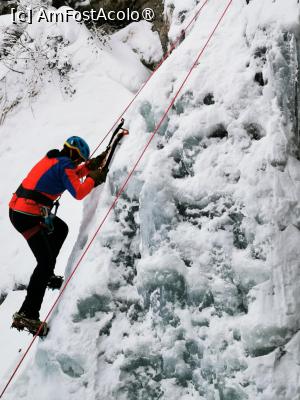 [P33] Cățărare pe Cascada Vanturis » foto by Mika
 - 
<span class="allrVoted glyphicon glyphicon-heart hidden" id="av1517287"></span>
<a class="m-l-10 hidden" id="sv1517287" onclick="voting_Foto_DelVot(,1517287,4076)" role="button">șterge vot <span class="glyphicon glyphicon-remove"></span></a>
<a id="v91517287" class=" c-red"  onclick="voting_Foto_SetVot(1517287)" role="button"><span class="glyphicon glyphicon-heart-empty"></span> <b>LIKE</b> = Votează poza</a> <img class="hidden"  id="f1517287W9" src="/imagini/loader.gif" border="0" /><span class="AjErrMes hidden" id="e1517287ErM"></span>