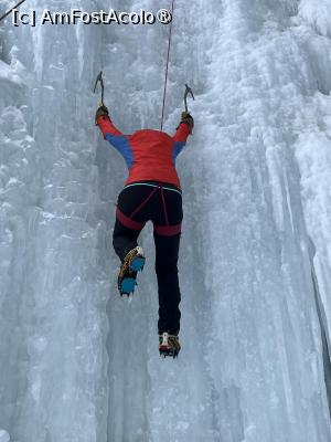 [P55] Cățărare pe Cascada Doamnele » foto by Mika
 - 
<span class="allrVoted glyphicon glyphicon-heart hidden" id="av1517309"></span>
<a class="m-l-10 hidden" id="sv1517309" onclick="voting_Foto_DelVot(,1517309,4076)" role="button">șterge vot <span class="glyphicon glyphicon-remove"></span></a>
<a id="v91517309" class=" c-red"  onclick="voting_Foto_SetVot(1517309)" role="button"><span class="glyphicon glyphicon-heart-empty"></span> <b>LIKE</b> = Votează poza</a> <img class="hidden"  id="f1517309W9" src="/imagini/loader.gif" border="0" /><span class="AjErrMes hidden" id="e1517309ErM"></span>