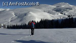 [P06] Spre Cascada Vanturis » foto by Mika
 - 
<span class="allrVoted glyphicon glyphicon-heart hidden" id="av1517260"></span>
<a class="m-l-10 hidden" id="sv1517260" onclick="voting_Foto_DelVot(,1517260,4076)" role="button">șterge vot <span class="glyphicon glyphicon-remove"></span></a>
<a id="v91517260" class=" c-red"  onclick="voting_Foto_SetVot(1517260)" role="button"><span class="glyphicon glyphicon-heart-empty"></span> <b>LIKE</b> = Votează poza</a> <img class="hidden"  id="f1517260W9" src="/imagini/loader.gif" border="0" /><span class="AjErrMes hidden" id="e1517260ErM"></span>