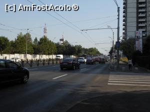 [P04] București - Calea Văcărești, vedere spre Piața Sudului. » foto by iulianic
 - 
<span class="allrVoted glyphicon glyphicon-heart hidden" id="av1241500"></span>
<a class="m-l-10 hidden" id="sv1241500" onclick="voting_Foto_DelVot(,1241500,4083)" role="button">șterge vot <span class="glyphicon glyphicon-remove"></span></a>
<a id="v91241500" class=" c-red"  onclick="voting_Foto_SetVot(1241500)" role="button"><span class="glyphicon glyphicon-heart-empty"></span> <b>LIKE</b> = Votează poza</a> <img class="hidden"  id="f1241500W9" src="/imagini/loader.gif" border="0" /><span class="AjErrMes hidden" id="e1241500ErM"></span>