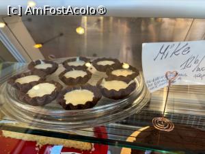 [P06] La Dolce Milano - vitrina cu produse » foto by mishu
 - 
<span class="allrVoted glyphicon glyphicon-heart hidden" id="av1475130"></span>
<a class="m-l-10 hidden" id="sv1475130" onclick="voting_Foto_DelVot(,1475130,4083)" role="button">șterge vot <span class="glyphicon glyphicon-remove"></span></a>
<a id="v91475130" class=" c-red"  onclick="voting_Foto_SetVot(1475130)" role="button"><span class="glyphicon glyphicon-heart-empty"></span> <b>LIKE</b> = Votează poza</a> <img class="hidden"  id="f1475130W9" src="/imagini/loader.gif" border="0" /><span class="AjErrMes hidden" id="e1475130ErM"></span>
