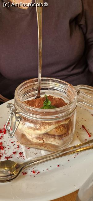 [P12] 12. Tiramisu, foarte bun! » foto by doinafil
 - 
<span class="allrVoted glyphicon glyphicon-heart hidden" id="av1515784"></span>
<a class="m-l-10 hidden" id="sv1515784" onclick="voting_Foto_DelVot(,1515784,4083)" role="button">șterge vot <span class="glyphicon glyphicon-remove"></span></a>
<a id="v91515784" class=" c-red"  onclick="voting_Foto_SetVot(1515784)" role="button"><span class="glyphicon glyphicon-heart-empty"></span> <b>LIKE</b> = Votează poza</a> <img class="hidden"  id="f1515784W9" src="/imagini/loader.gif" border="0" /><span class="AjErrMes hidden" id="e1515784ErM"></span>