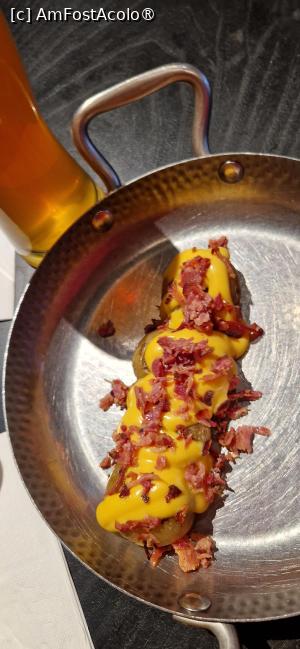 [P17] 17. Cartofi copți cu un sos și bucățele de carne. » foto by doinafil
 - 
<span class="allrVoted glyphicon glyphicon-heart hidden" id="av1521244"></span>
<a class="m-l-10 hidden" id="sv1521244" onclick="voting_Foto_DelVot(,1521244,4083)" role="button">șterge vot <span class="glyphicon glyphicon-remove"></span></a>
<a id="v91521244" class=" c-red"  onclick="voting_Foto_SetVot(1521244)" role="button"><span class="glyphicon glyphicon-heart-empty"></span> <b>LIKE</b> = Votează poza</a> <img class="hidden"  id="f1521244W9" src="/imagini/loader.gif" border="0" /><span class="AjErrMes hidden" id="e1521244ErM"></span>