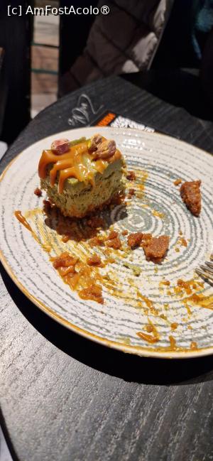 [P23] 23. Cheesecake de fistic și caramel. A rămas în farfurie. » foto by doinafil
 - 
<span class="allrVoted glyphicon glyphicon-heart hidden" id="av1521250"></span>
<a class="m-l-10 hidden" id="sv1521250" onclick="voting_Foto_DelVot(,1521250,4083)" role="button">șterge vot <span class="glyphicon glyphicon-remove"></span></a>
<a id="v91521250" class=" c-red"  onclick="voting_Foto_SetVot(1521250)" role="button"><span class="glyphicon glyphicon-heart-empty"></span> <b>LIKE</b> = Votează poza</a> <img class="hidden"  id="f1521250W9" src="/imagini/loader.gif" border="0" /><span class="AjErrMes hidden" id="e1521250ErM"></span>