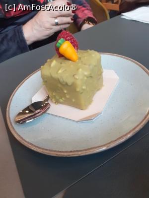 [P23] Prăjitură Pistachio dream » foto by Michi
 - 
<span class="allrVoted glyphicon glyphicon-heart hidden" id="av1482008"></span>
<a class="m-l-10 hidden" id="sv1482008" onclick="voting_Foto_DelVot(,1482008,4083)" role="button">șterge vot <span class="glyphicon glyphicon-remove"></span></a>
<a id="v91482008" class=" c-red"  onclick="voting_Foto_SetVot(1482008)" role="button"><span class="glyphicon glyphicon-heart-empty"></span> <b>LIKE</b> = Votează poza</a> <img class="hidden"  id="f1482008W9" src="/imagini/loader.gif" border="0" /><span class="AjErrMes hidden" id="e1482008ErM"></span>