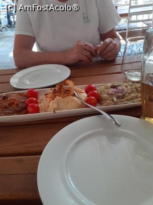 [P12] Unul din platourile aperitiv » foto by Michi
 - 
<span class="allrVoted glyphicon glyphicon-heart hidden" id="av1487718"></span>
<a class="m-l-10 hidden" id="sv1487718" onclick="voting_Foto_DelVot(,1487718,4083)" role="button">șterge vot <span class="glyphicon glyphicon-remove"></span></a>
<a id="v91487718" class=" c-red"  onclick="voting_Foto_SetVot(1487718)" role="button"><span class="glyphicon glyphicon-heart-empty"></span> <b>LIKE</b> = Votează poza</a> <img class="hidden"  id="f1487718W9" src="/imagini/loader.gif" border="0" /><span class="AjErrMes hidden" id="e1487718ErM"></span>