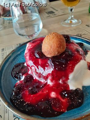 [P15] Papanaşi cu dulceaţă şi smântană » foto by Michi
 - 
<span class="allrVoted glyphicon glyphicon-heart hidden" id="av1497871"></span>
<a class="m-l-10 hidden" id="sv1497871" onclick="voting_Foto_DelVot(,1497871,4083)" role="button">șterge vot <span class="glyphicon glyphicon-remove"></span></a>
<a id="v91497871" class=" c-red"  onclick="voting_Foto_SetVot(1497871)" role="button"><span class="glyphicon glyphicon-heart-empty"></span> <b>LIKE</b> = Votează poza</a> <img class="hidden"  id="f1497871W9" src="/imagini/loader.gif" border="0" /><span class="AjErrMes hidden" id="e1497871ErM"></span>