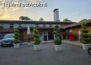 [P03] Intrarea în restaurantul Pescărus » foto by Michi
 - 
<span class="allrVoted glyphicon glyphicon-heart hidden" id="av1530195"></span>
<a class="m-l-10 hidden" id="sv1530195" onclick="voting_Foto_DelVot(,1530195,4083)" role="button">șterge vot <span class="glyphicon glyphicon-remove"></span></a>
<a id="v91530195" class=" c-red"  onclick="voting_Foto_SetVot(1530195)" role="button"><span class="glyphicon glyphicon-heart-empty"></span> <b>LIKE</b> = Votează poza</a> <img class="hidden"  id="f1530195W9" src="/imagini/loader.gif" border="0" /><span class="AjErrMes hidden" id="e1530195ErM"></span>