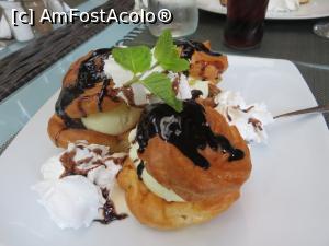 [P12] Profiterol - Restaurant Trattoria Roma.  » foto by tata123 🔱
 - 
<span class="allrVoted glyphicon glyphicon-heart hidden" id="av1009439"></span>
<a class="m-l-10 hidden" id="sv1009439" onclick="voting_Foto_DelVot(,1009439,4083)" role="button">șterge vot <span class="glyphicon glyphicon-remove"></span></a>
<a id="v91009439" class=" c-red"  onclick="voting_Foto_SetVot(1009439)" role="button"><span class="glyphicon glyphicon-heart-empty"></span> <b>LIKE</b> = Votează poza</a> <img class="hidden"  id="f1009439W9" src="/imagini/loader.gif" border="0" /><span class="AjErrMes hidden" id="e1009439ErM"></span>