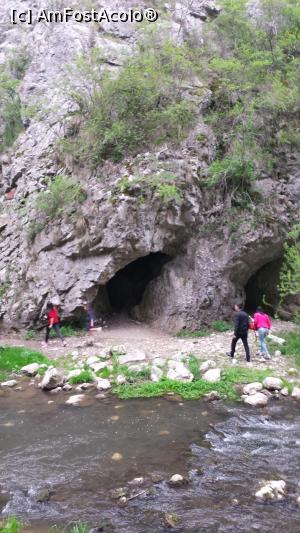 [P07] Cheile Turzii - două peșteri accesibile » foto by costy69*
 - 
<span class="allrVoted glyphicon glyphicon-heart hidden" id="av709860"></span>
<a class="m-l-10 hidden" id="sv709860" onclick="voting_Foto_DelVot(,709860,4100)" role="button">șterge vot <span class="glyphicon glyphicon-remove"></span></a>
<a id="v9709860" class=" c-red"  onclick="voting_Foto_SetVot(709860)" role="button"><span class="glyphicon glyphicon-heart-empty"></span> <b>LIKE</b> = Votează poza</a> <img class="hidden"  id="f709860W9" src="/imagini/loader.gif" border="0" /><span class="AjErrMes hidden" id="e709860ErM"></span>