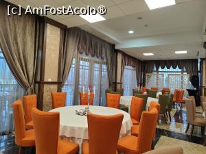 [P23] Hotel Club Bucovina; în restaurant » foto by crismis
 - 
<span class="allrVoted glyphicon glyphicon-heart hidden" id="av1478845"></span>
<a class="m-l-10 hidden" id="sv1478845" onclick="voting_Foto_DelVot(,1478845,4108)" role="button">șterge vot <span class="glyphicon glyphicon-remove"></span></a>
<a id="v91478845" class=" c-red"  onclick="voting_Foto_SetVot(1478845)" role="button"><span class="glyphicon glyphicon-heart-empty"></span> <b>LIKE</b> = Votează poza</a> <img class="hidden"  id="f1478845W9" src="/imagini/loader.gif" border="0" /><span class="AjErrMes hidden" id="e1478845ErM"></span>