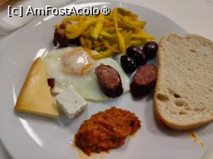 [P37] Hotel Club Bucovina; exemplu de mic dejun » foto by crismis
 - 
<span class="allrVoted glyphicon glyphicon-heart hidden" id="av1478859"></span>
<a class="m-l-10 hidden" id="sv1478859" onclick="voting_Foto_DelVot(,1478859,4108)" role="button">șterge vot <span class="glyphicon glyphicon-remove"></span></a>
<a id="v91478859" class=" c-red"  onclick="voting_Foto_SetVot(1478859)" role="button"><span class="glyphicon glyphicon-heart-empty"></span> <b>LIKE</b> = Votează poza</a> <img class="hidden"  id="f1478859W9" src="/imagini/loader.gif" border="0" /><span class="AjErrMes hidden" id="e1478859ErM"></span>